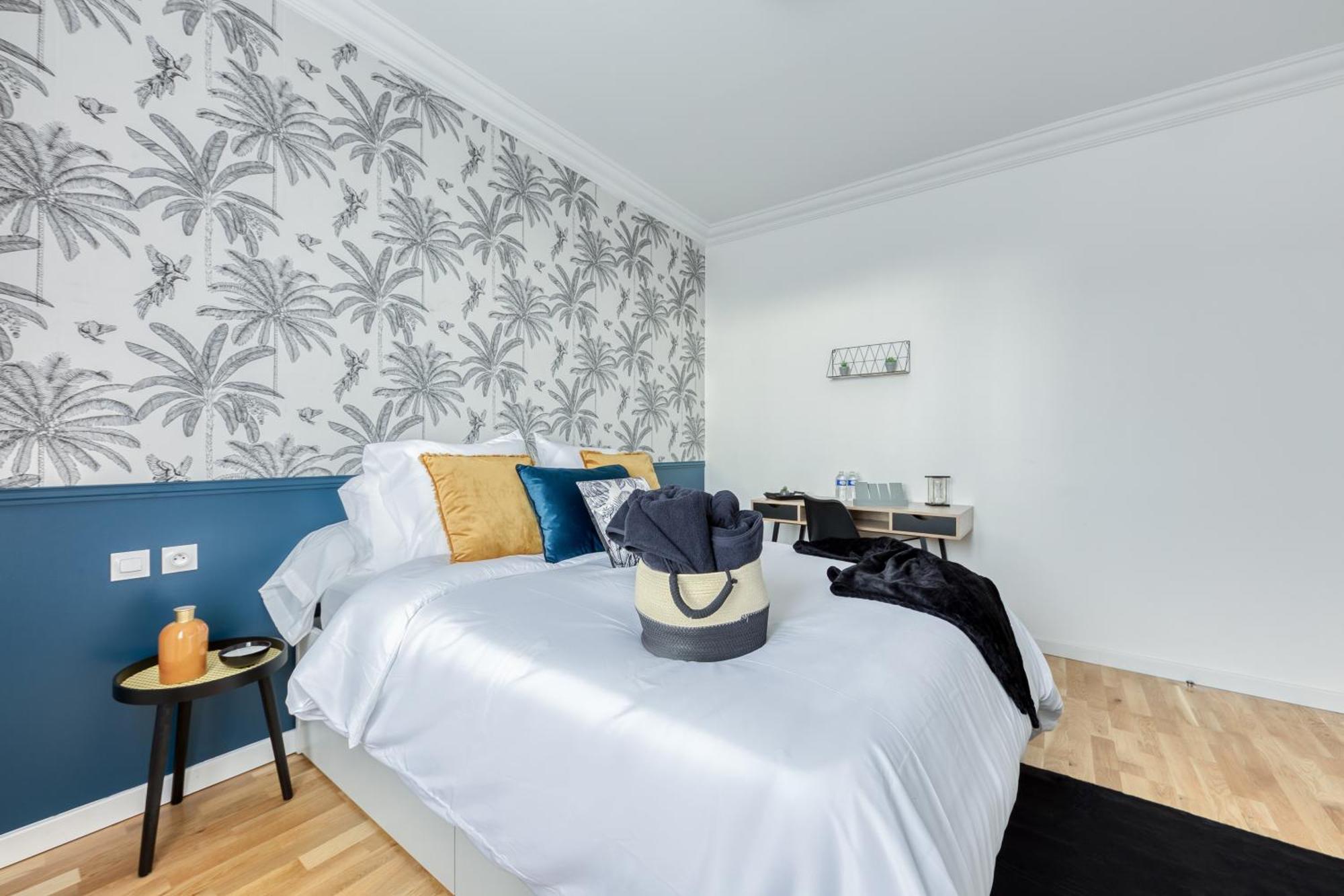 Maison 8 Personnes - Parking - Metro 7 Et Rer B A 6 Minutes La Courneuve Eksteriør billede