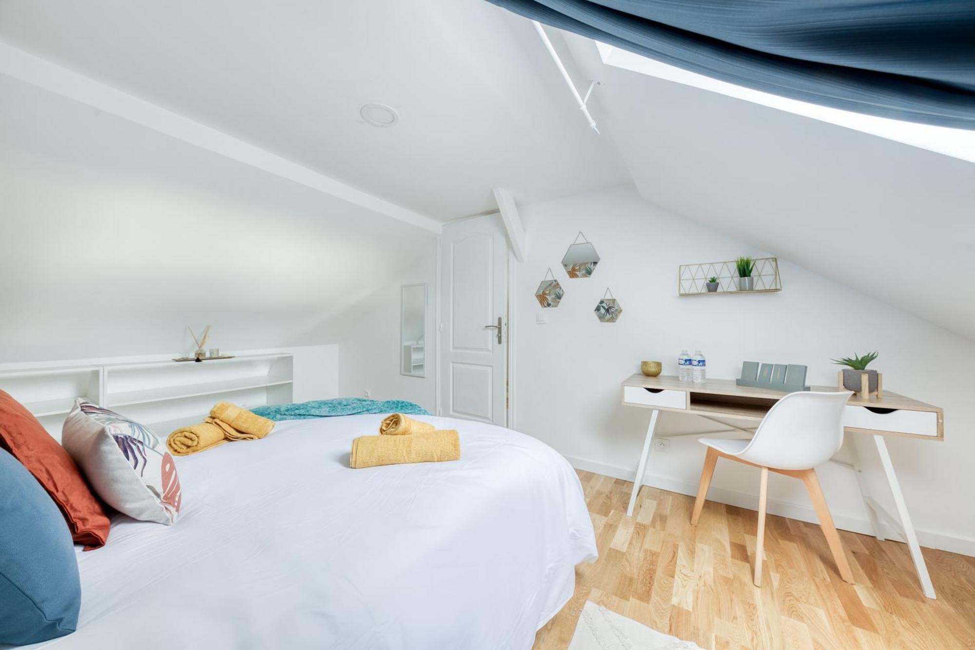 Maison 8 Personnes - Parking - Metro 7 Et Rer B A 6 Minutes La Courneuve Eksteriør billede