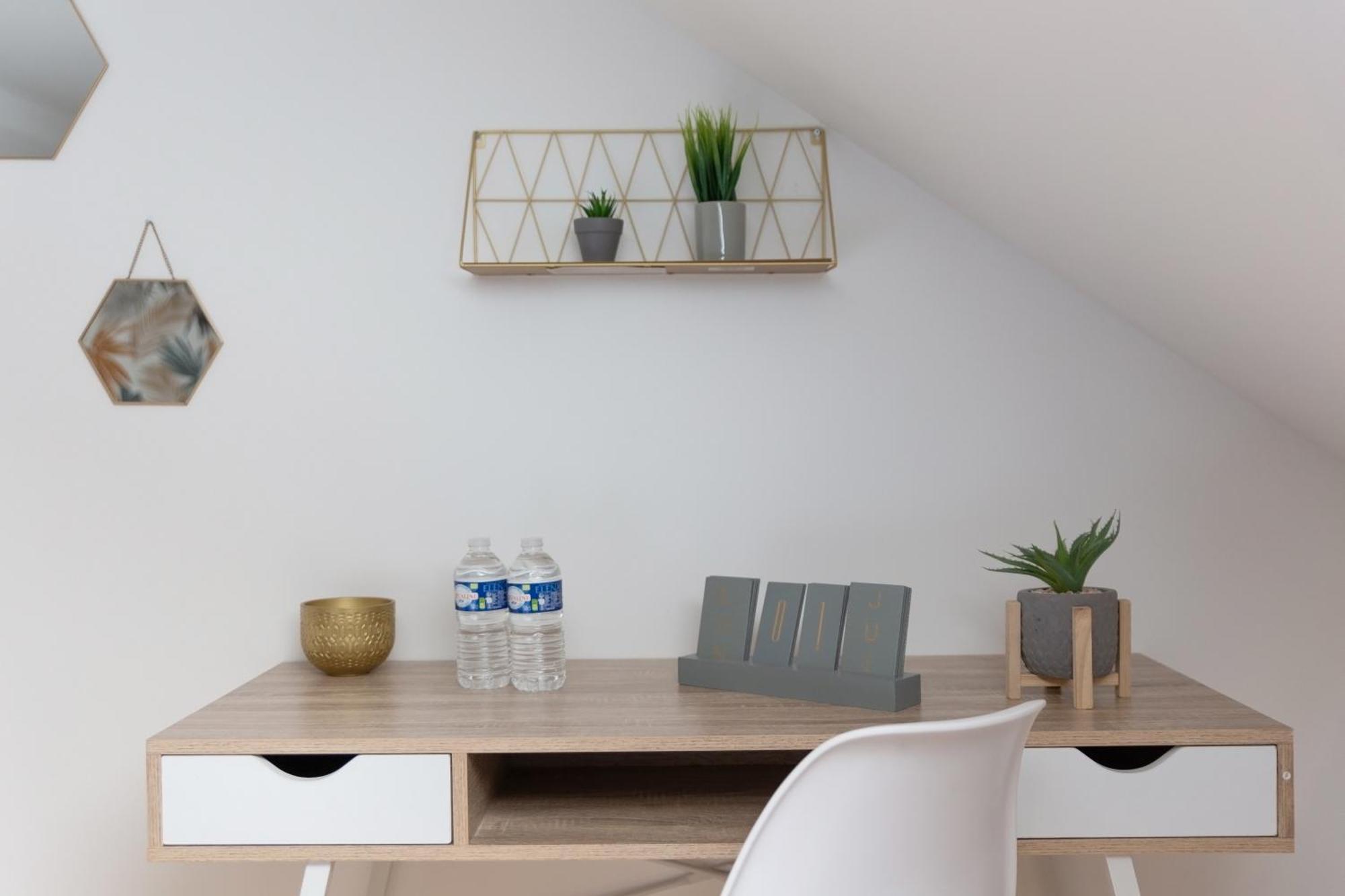 Maison 8 Personnes - Parking - Metro 7 Et Rer B A 6 Minutes La Courneuve Eksteriør billede