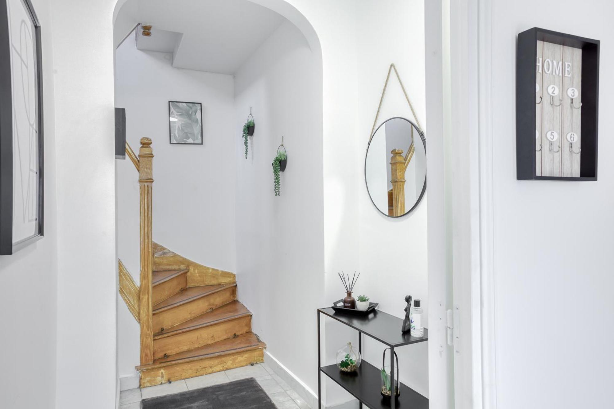 Maison 8 Personnes - Parking - Metro 7 Et Rer B A 6 Minutes La Courneuve Eksteriør billede